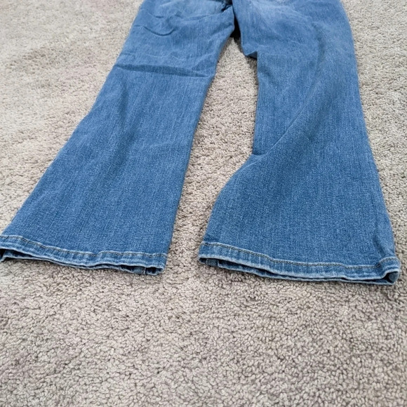 Garnet Hill 30P light wash jeans - Picture 10 of 13